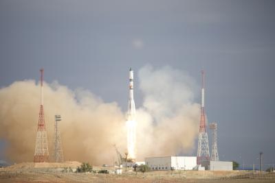 Старт ракеты-носителя «Союз 2.1а» с космическим кораблем «Прогресс МС-28» с космодрома Байконур 15 августа 2024 г. На борту космического корабля, в числе прочих грузов, — научная аппаратура космического эксперимента «Монитор всего неба». Фотография: Т. О. Козлова, ИКИ РАН