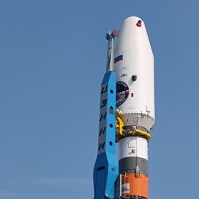 Вывоз ракеты «Союз-2.1б» с автоматической станцией «Луна-25» на стартовый комплекс космодрома Восточный. Фото Космического центра «Восточный» (ЦЭНКИ)