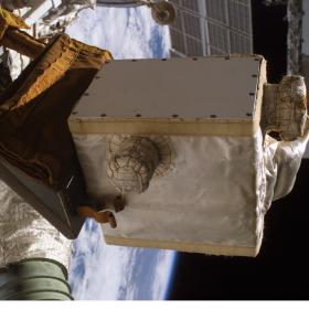 БТН-М1 снаружи СМ «Звезда» РС МКС. Фото NASA / SCIENCE PHOTO LIBRARY, 2007 г.